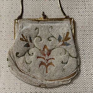Vintage Beaded Kissing Wallet Clutch Ivory Gold Tone Floral
